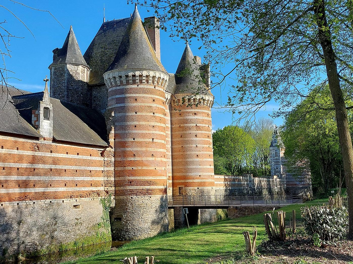 Chatelet du Chateau de Mortiercrolles