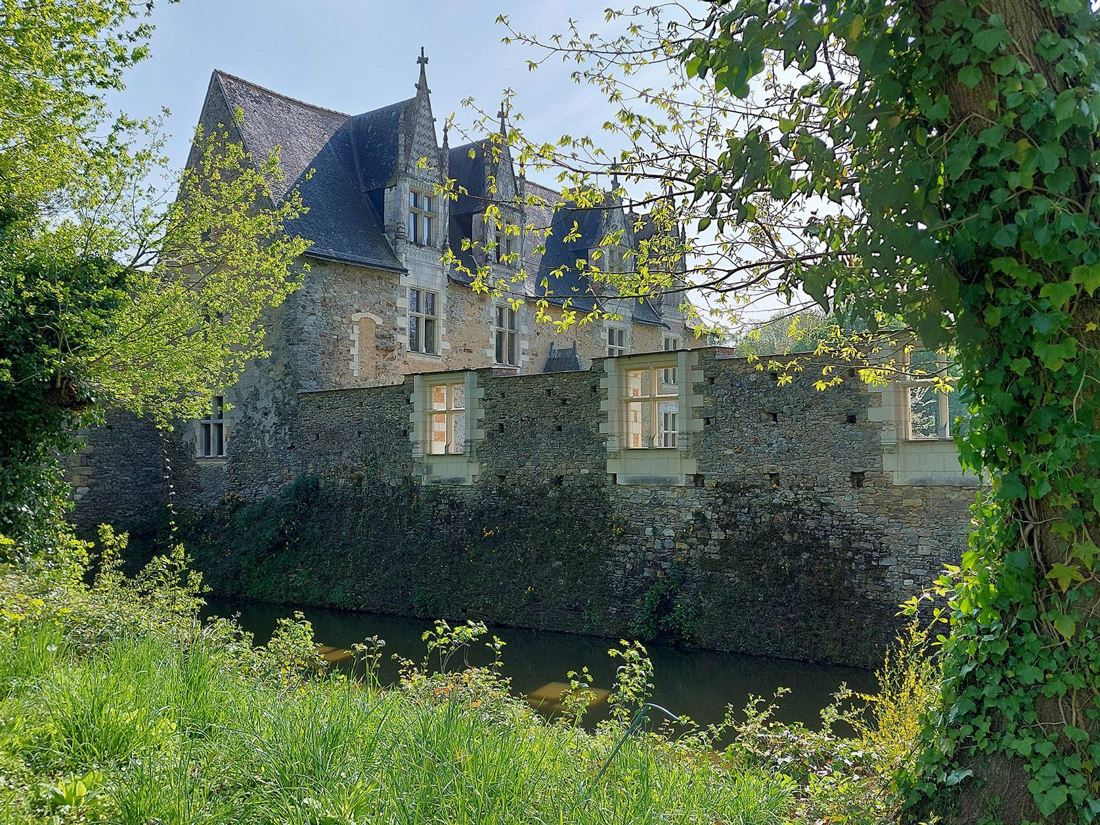 Vue du Chateau de Mortiercrolles