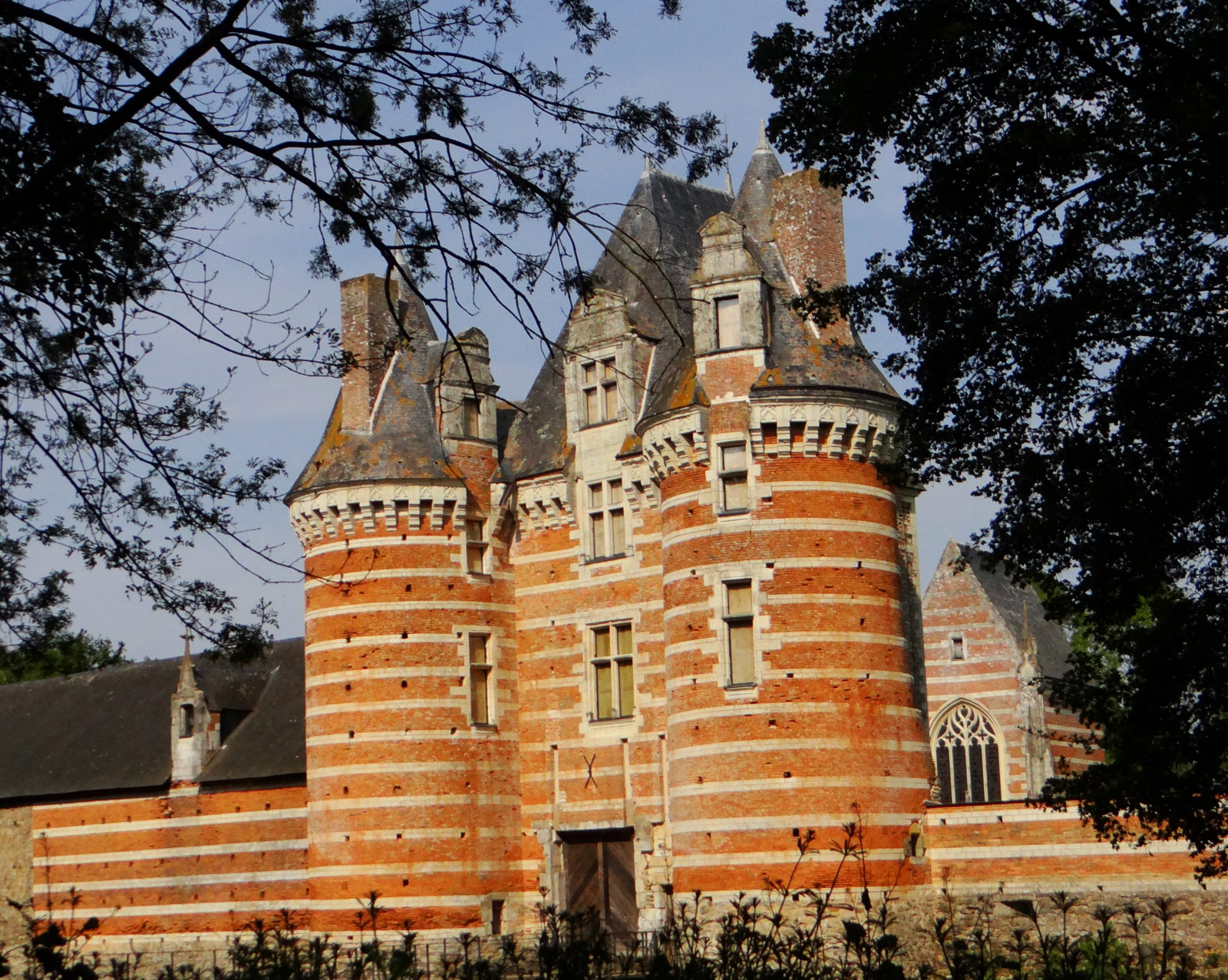 Le chatelet du Chateau de Mortiercrolles